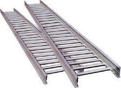  स्टेनलेस स्टील सीढ़ी केबल ट्रे कंडक्टर सामग्री: एल्यूमीनियम