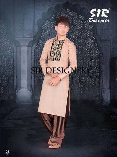 Boys Pathani Suits Age Group: 14-28 Years
