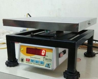 Bench Type Platform Scale Capacity Range: 20-60  Kilograms (Kg)