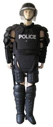 पुलिस विरोधी दंगा सूट