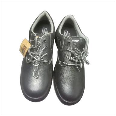 FULL RANGE OF SAFETY SHOES AND GUM BOOT