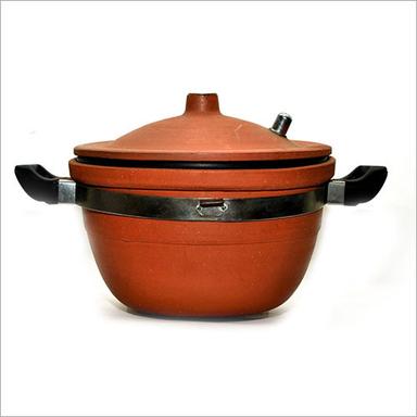 Available In Multicolour Clay Cooker