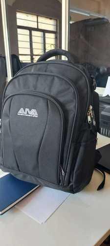 Aiva heavy laptop and travel bag