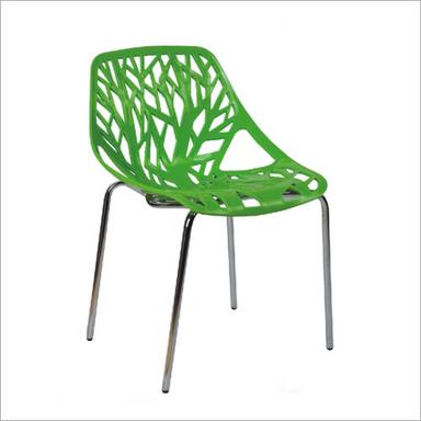 हरी प्लास्टिक की कुर्सी
