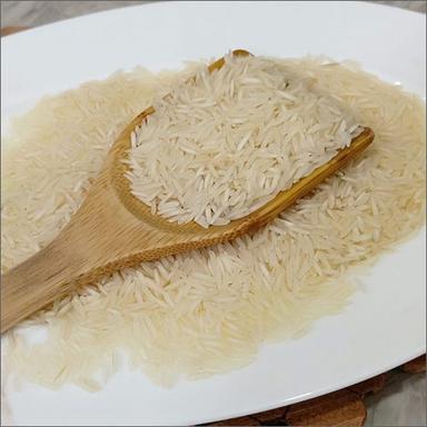 सफेद लंबे दाने वाला बासमती चावल