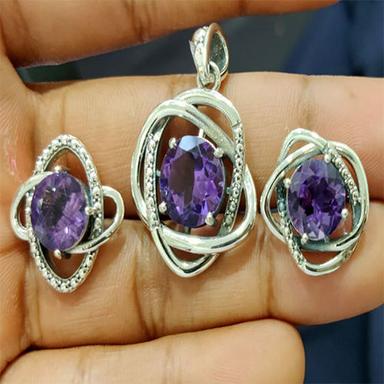 Oval Purple Faceted Gems Pendant Set