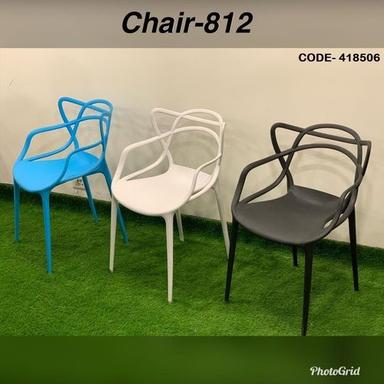  कैफेटेरिया सीटिंग/डाइनिंग चेयर/साइड चेयर/किचन/रेस्तरां/होटल के लिए प्लास्टिक कुर्सियां 
