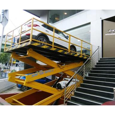 Merrit Scissor Type Hydraulic Car Lift Load Capacity: 2-3 Ton Tonne