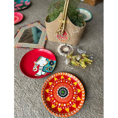 As Per Availability Hand Painted Wall Plate With Gift Hamper In Jute Basket