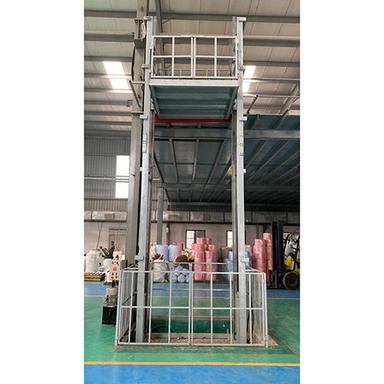 Double Mast Goods Lift Load Capacity: 3 Tonne
