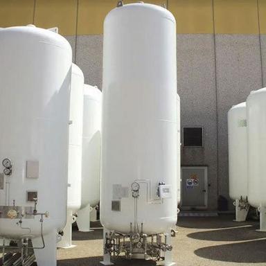 White Vacuum Insulated Cryogenic Storage Tank