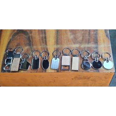 Different Available Metal Keychain Corporate Gifts