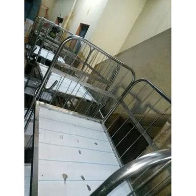 Silver Stainless Steel Wire Mesh Pallet Trolley