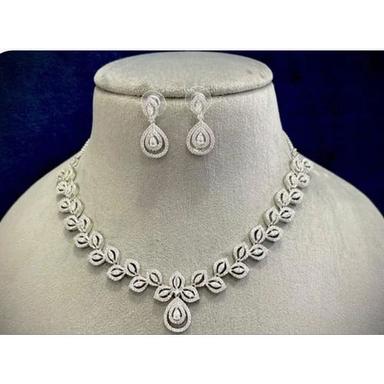 Diamond Necklace Set - Diamond Shape: Round Cut