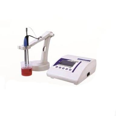 Microprocessor Conductivity/TDS/Salinity/Temp. Meter