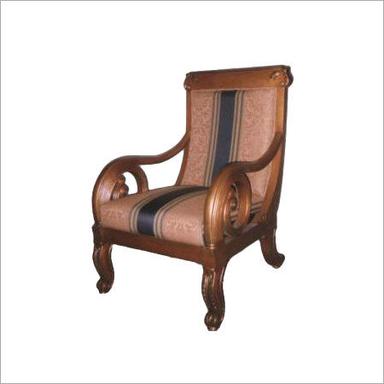  लकड़ी की कुर्सी 