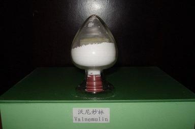 Veterinary Grade Valnemulin Powder Ingredients: Chemicals