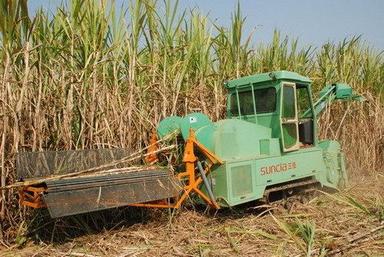 Green Combine Sugarcane Harvester Machine