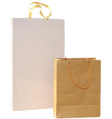  सफेद और भूरे रंग के पेपर बैग 