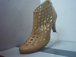 Ladies Stylish Fabricated Court Shoes