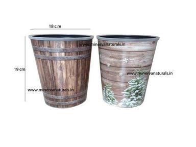 Multi Printed Planter Self Watering System Along With Nutrient Level Indicator