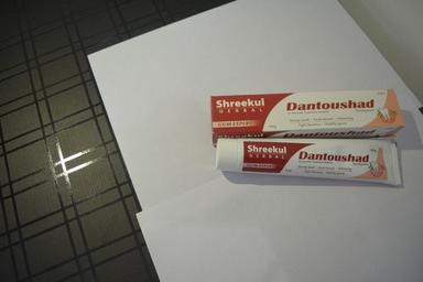 Dantoushad Toothpaste Age Group: Suitable For All Ages