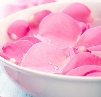 Natural Rose Water Ingredients: Herbal Extract