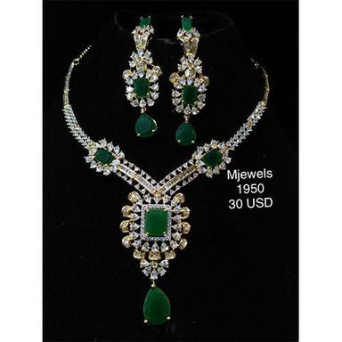 Green Crystal Stone Kundan Necklace Set Gender: Women