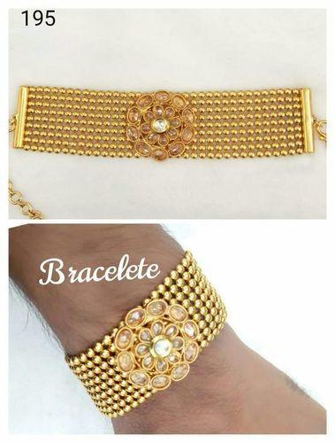 Silver Attractive Fashion Bracelet For Ladies