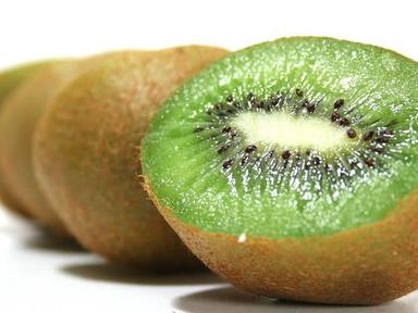 Green Organic Fresh Kiwi Fruit