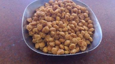 White Spicy And Sweet Chana Dal Namkeen