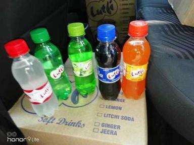Multiple Flavor Soft Drink 220 Ml  Packaging: Plastic Bottle