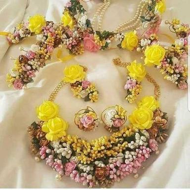 Attractive Flower Necklace Set Gender: Women