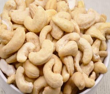 Cream Premium Grade Raw Cashew Nuts