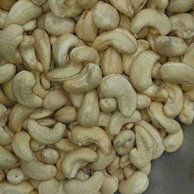 Natural Dried Cashew Nuts Broken (%): 5%
