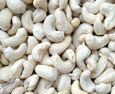 Natural Dried Cashew Nuts Broken (%): 1%