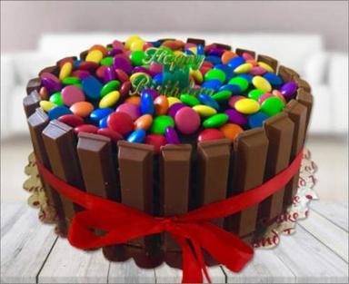  चॉकलेट डिलाइटफुल किटकैट जेम्स केक