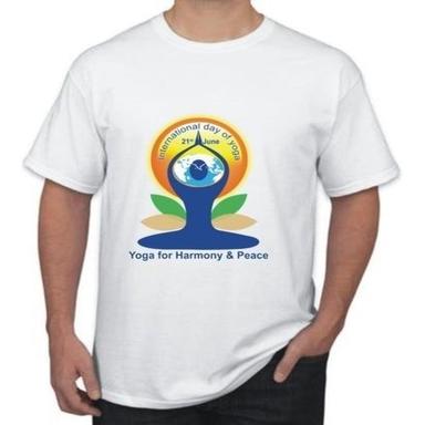  पुरुषों का योग दिवस टी-शर्ट