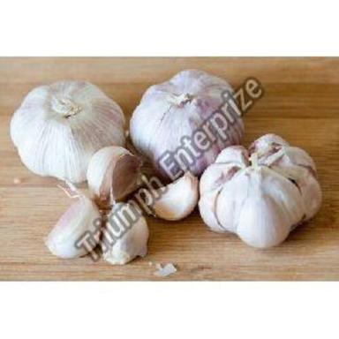 Fresh Natural Garlic For Cooking Preserving Compound: Cool And Dry Place