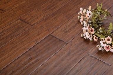Brown Natural Laminated Wooden Flooring