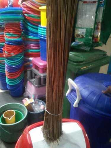 Light Weight Coconut Broom Application: Housekeeping