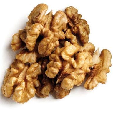 Brown Organic And Natural Walnut Kernels