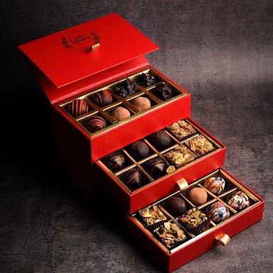 Brown Premium Chocolate In Boxes For Gifting
