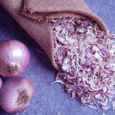 Dehydrated Red Onion Flakes Shelf Life: 3 Months