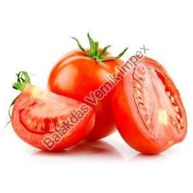 Round Organic Fresh Red Tomato