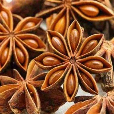 Brown Healthy And Natural Star Anise Seeds