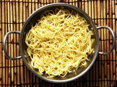 पकाने में आसान गेहूं नूडल्स