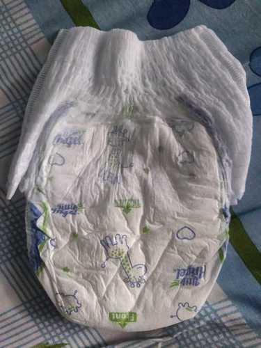 White Cotton Fabric Baby Diaper