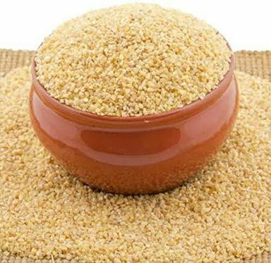 Rich In Fibre 100% Hygienic Wheat Dalia Shelf Life: 9 Months