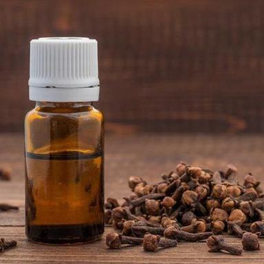 Pure Good Quality Clove Bud Essential Oil Age Group: Old Age